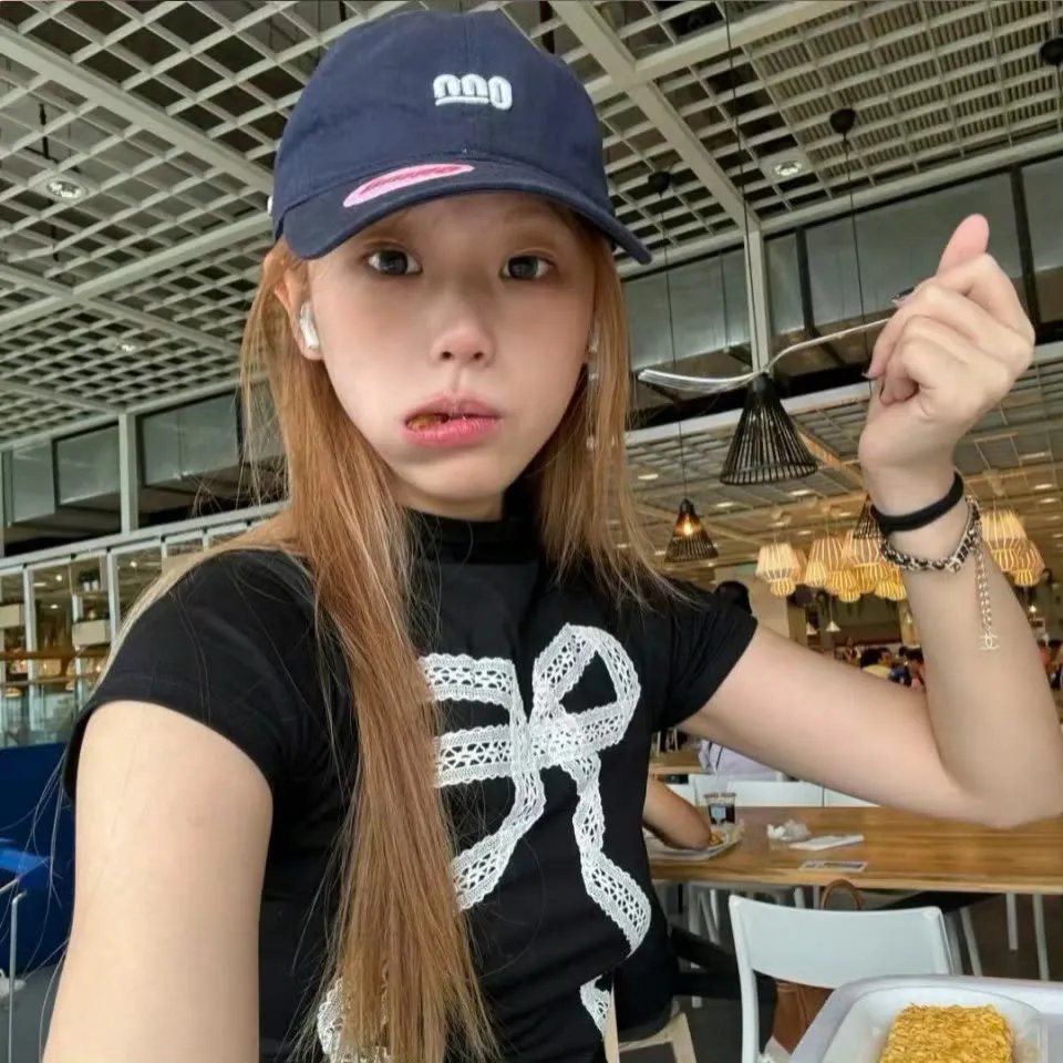 女机械人